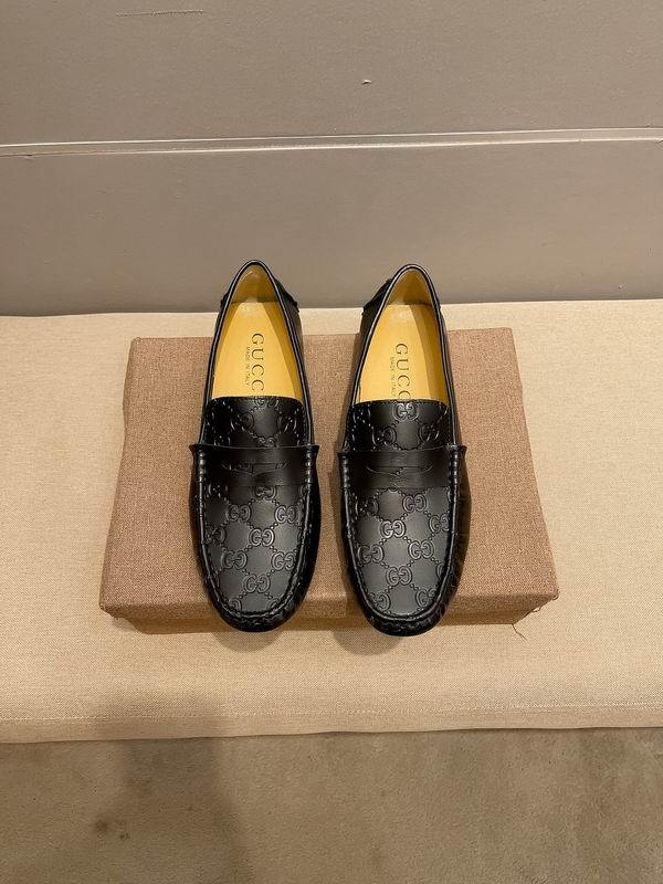 Gucci Men's Shoes 981